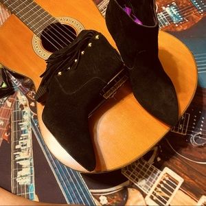🖤Sassy Great Looking Fringe Suede Ankle Boots by INC Will Make You Look Great!